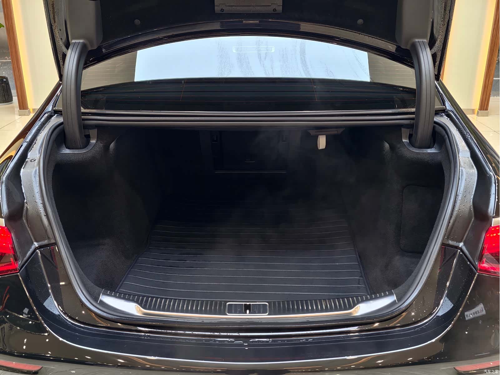 Mercedes-Benz S-Class, 2021 16