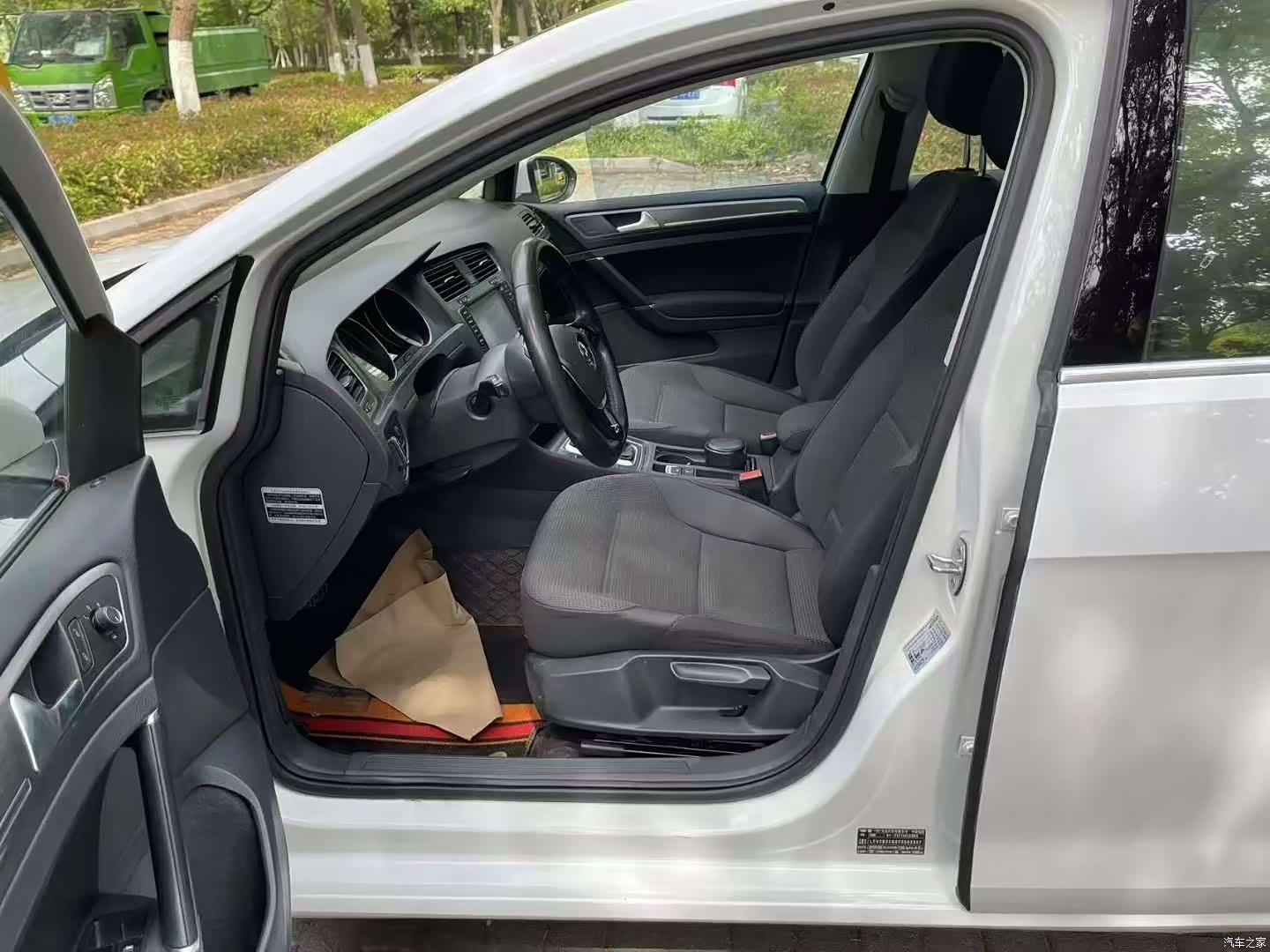 Volkswagen Golf, 2015 все фото