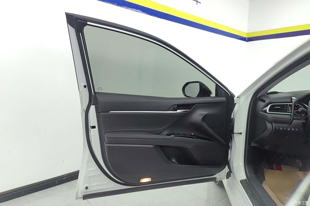 Toyota Camry, 2023 7