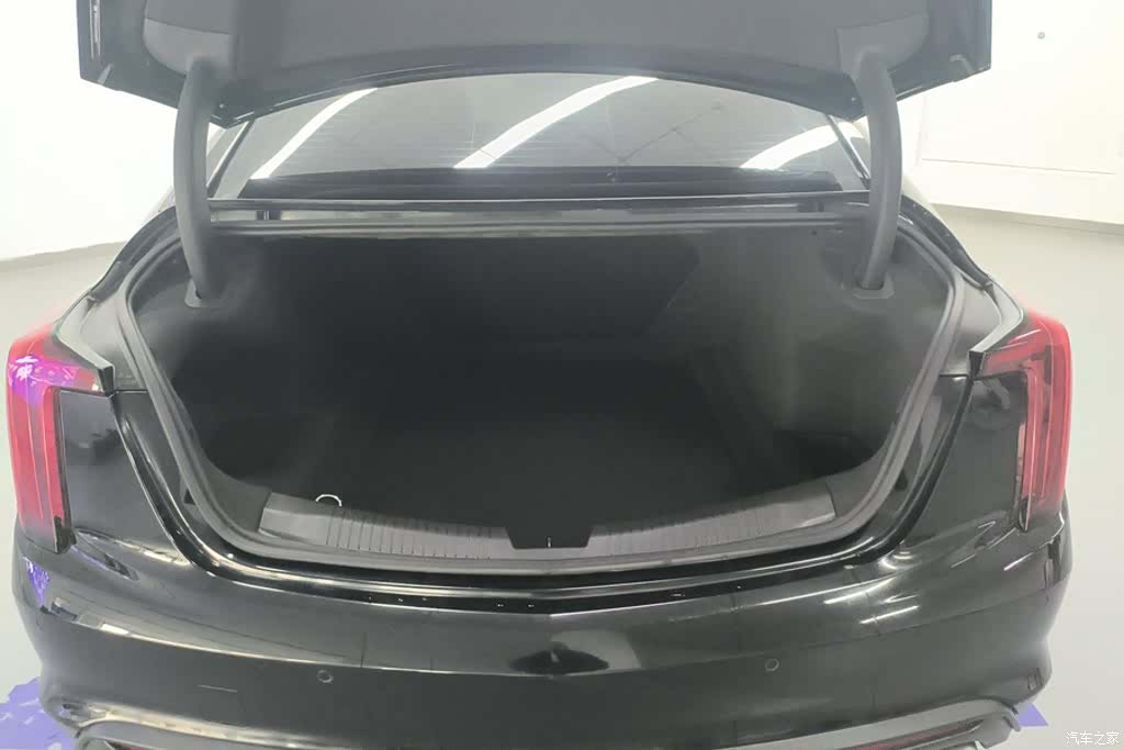 Cadillac CT5, 2022 4