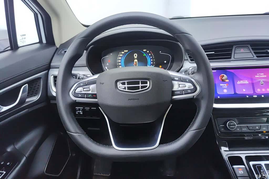 Geely Emgrand, 2021 15