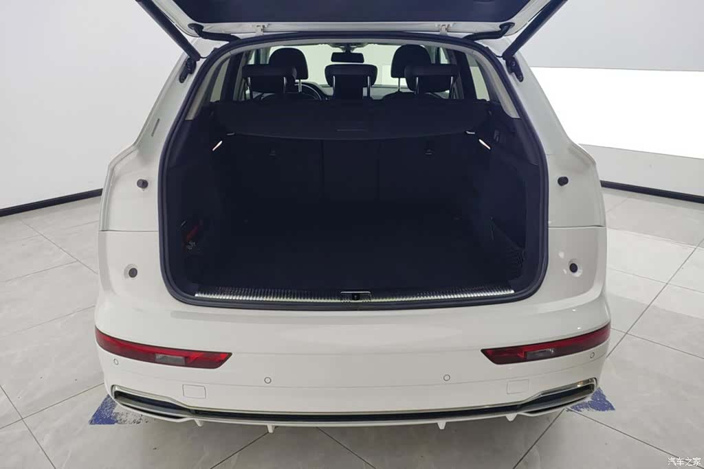 Audi Q5L, 2020 4