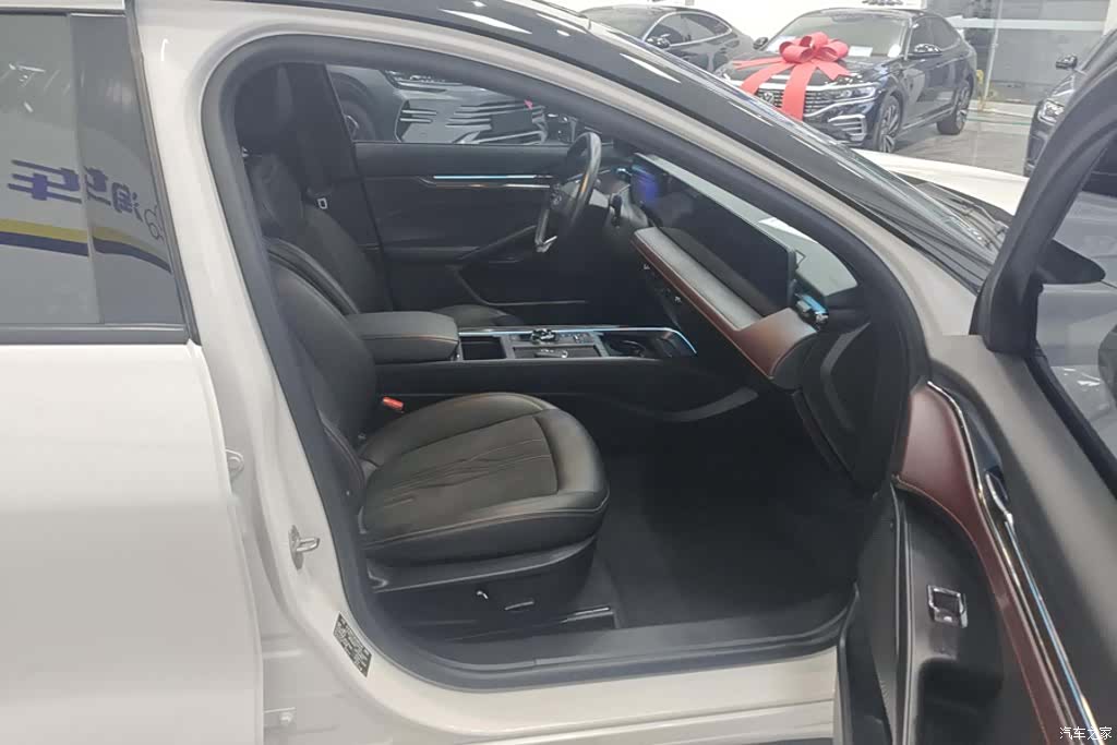 Ford Mondeo, 2024 8