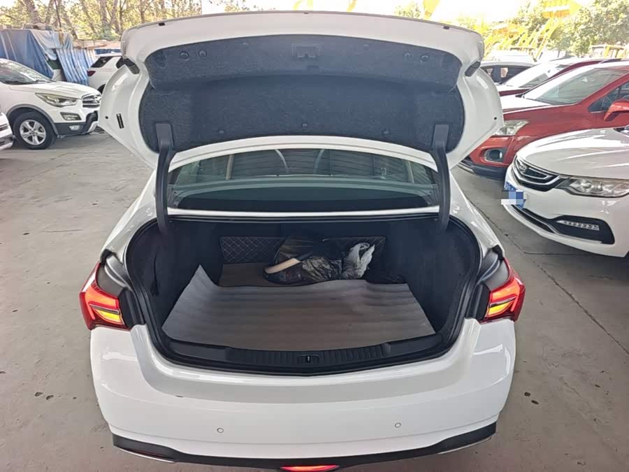 Buick Velar 2020, фото 19