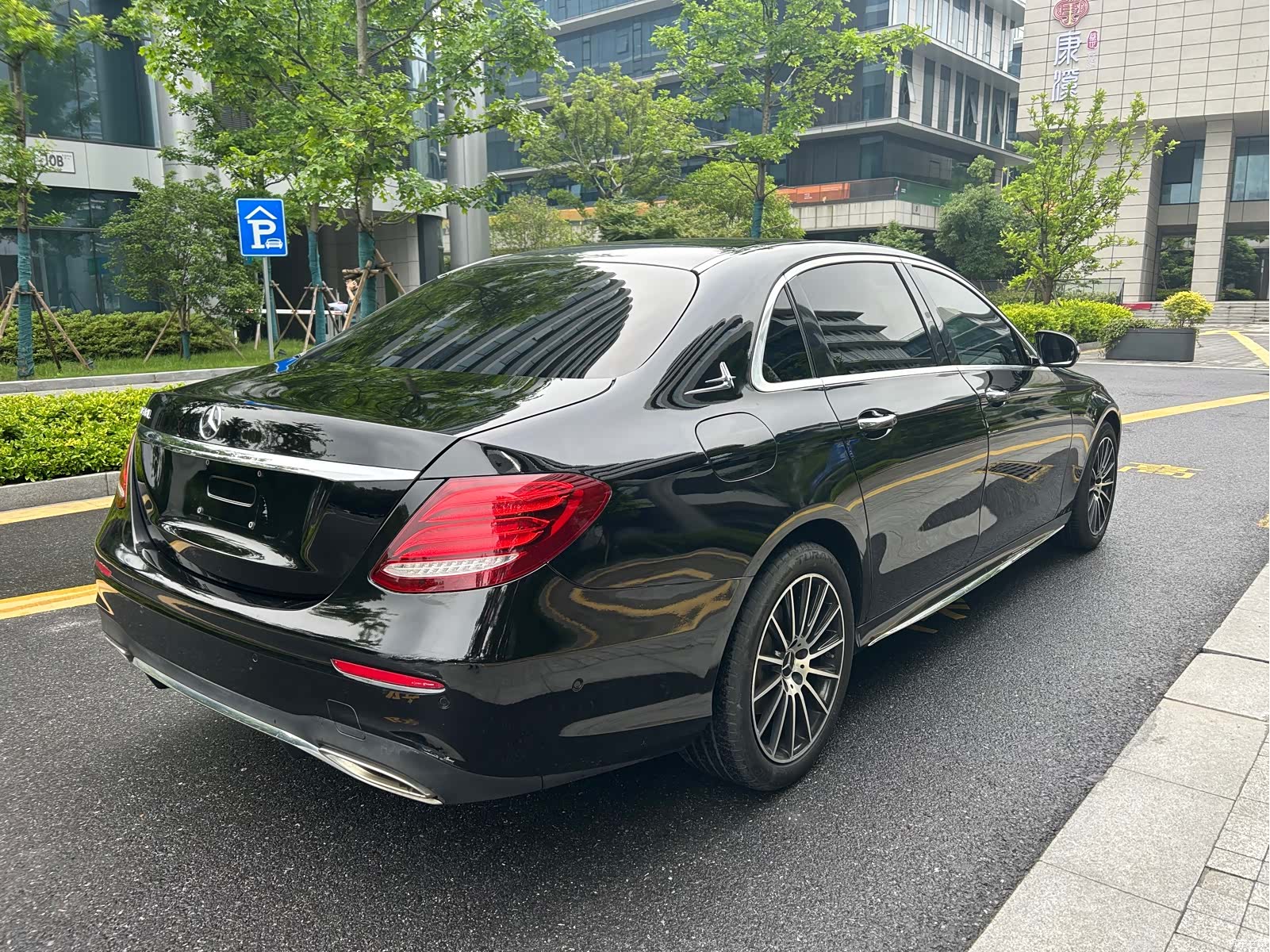 Mercedes-Benz E-Class, 2018 8