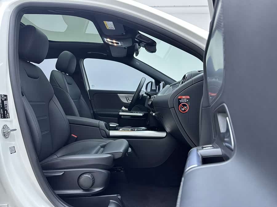 Mercedes-Benz GLA 2022, фото 8