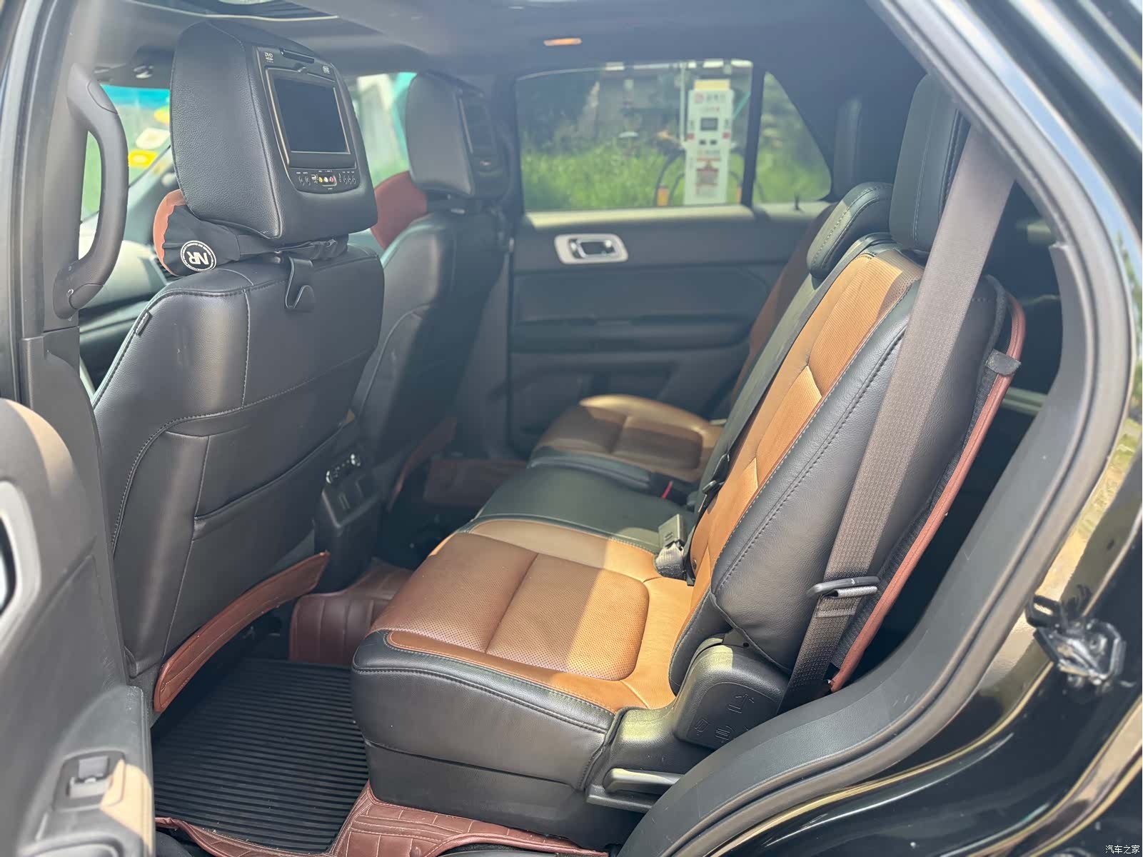 Ford Explorer, 2013 11