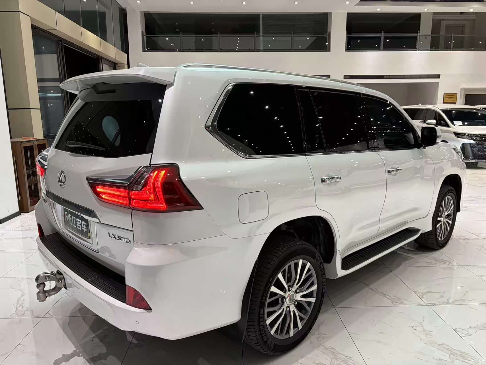 Lexus LX, 2018 16