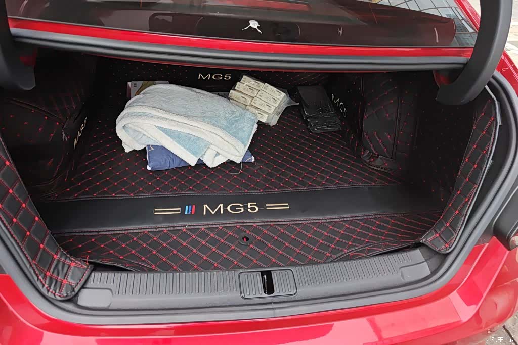 MG MG5, 2021 4