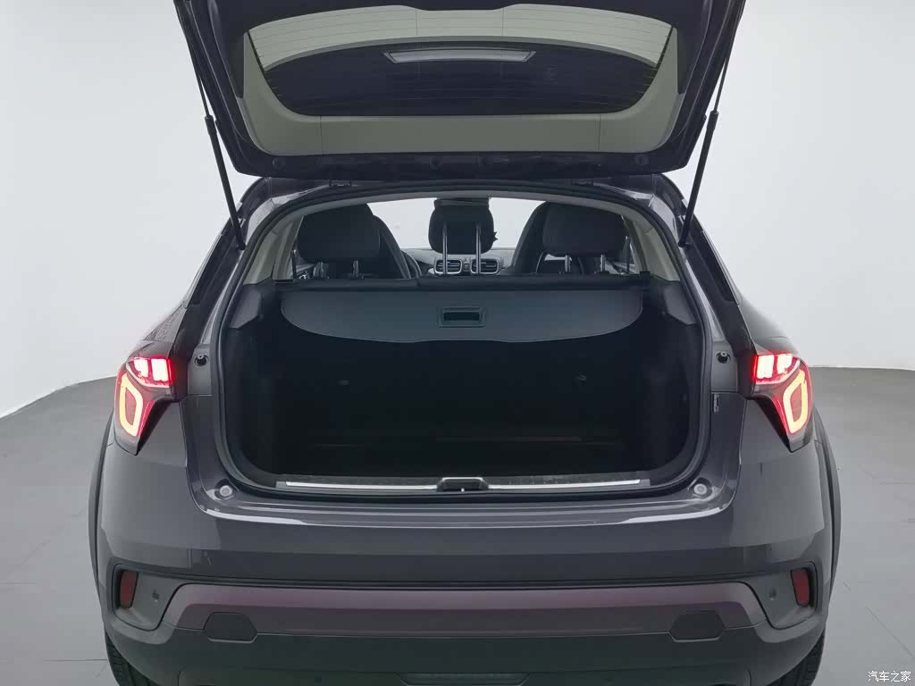 Lynk & Co 01, 2020 16