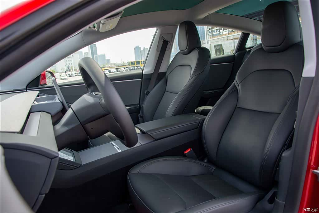 Tesla Model 3, 2024 11