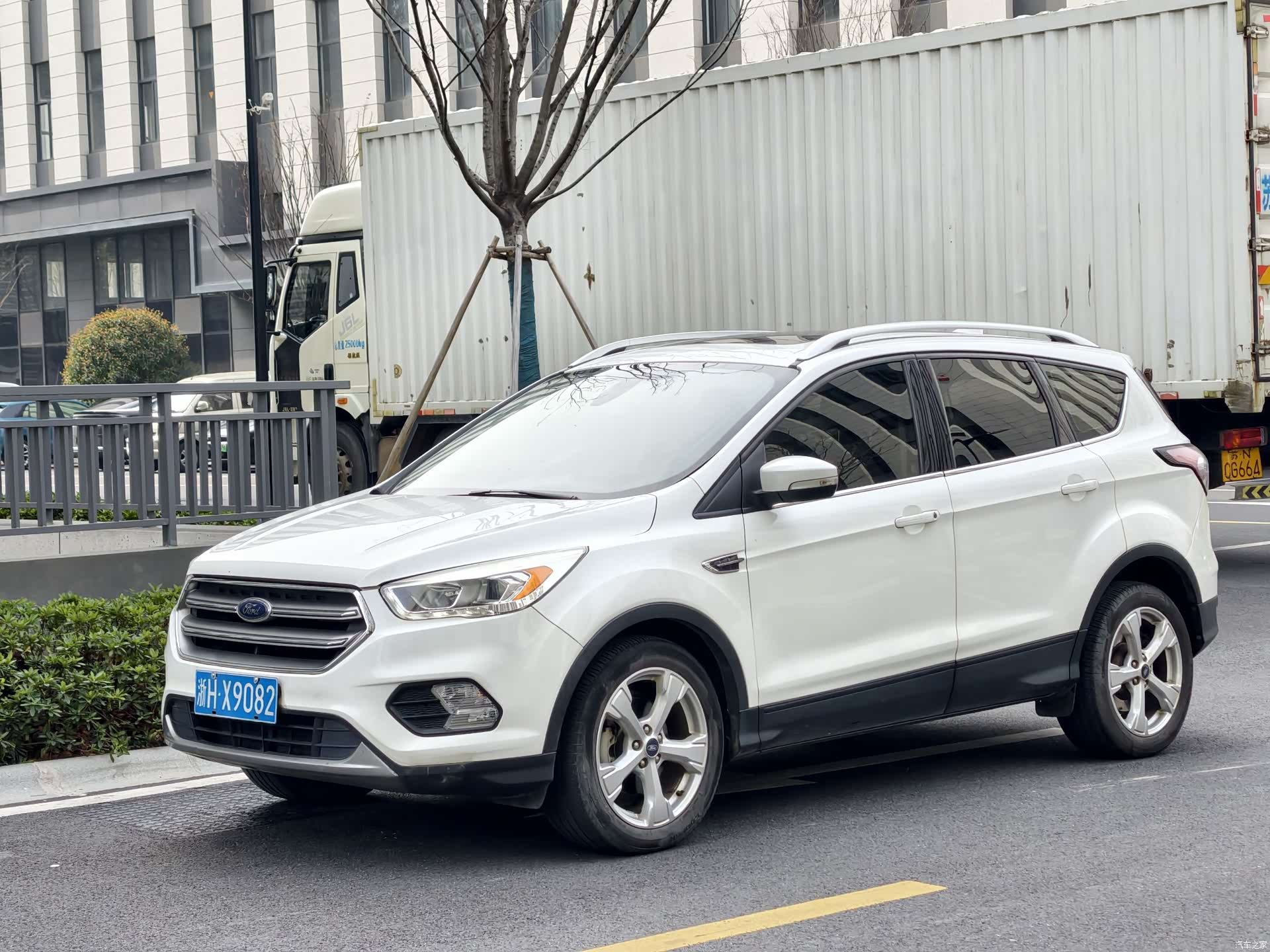 Ford Kuga, 2016 6