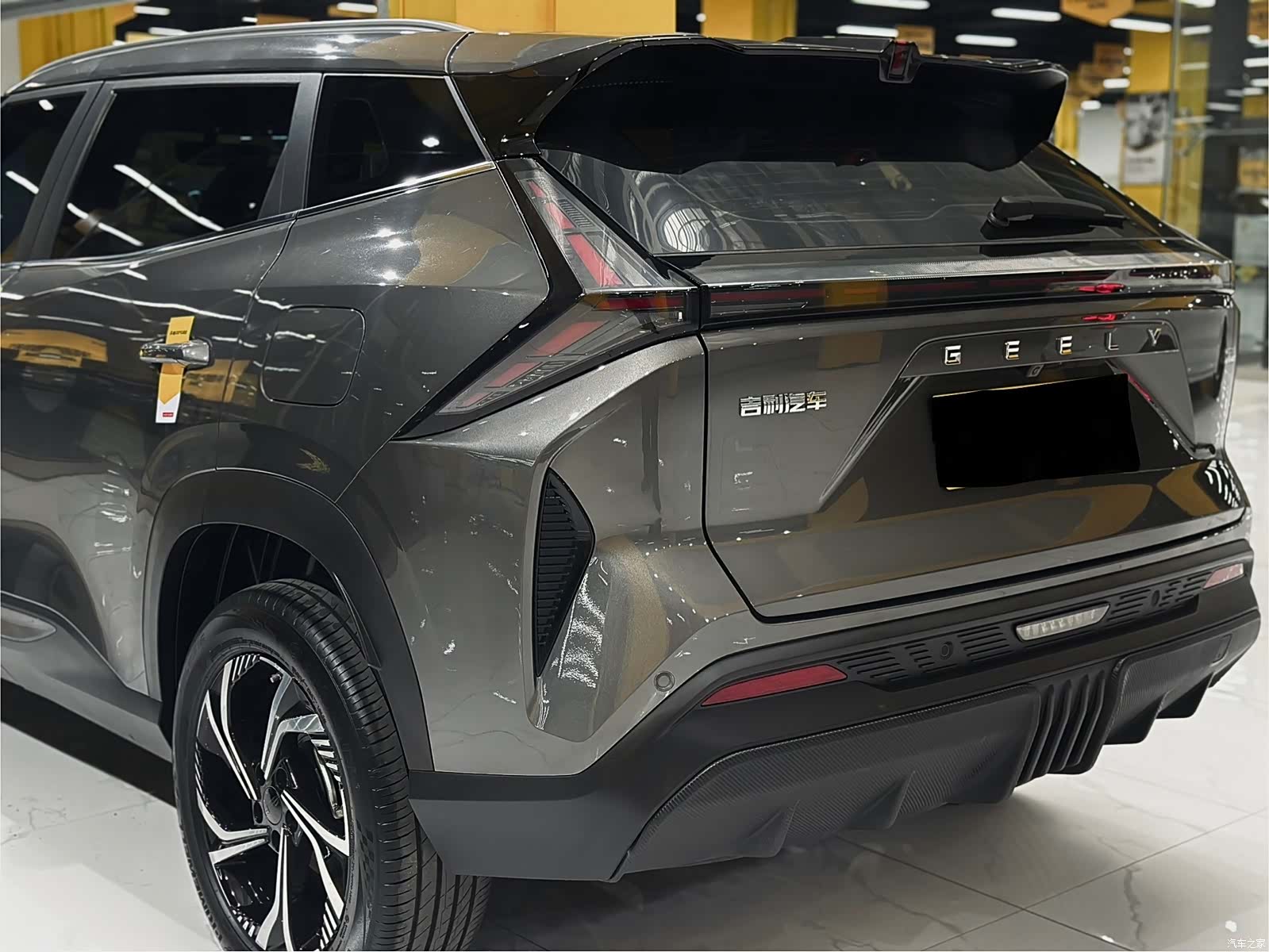 Geely Boyue, 2025 все фото