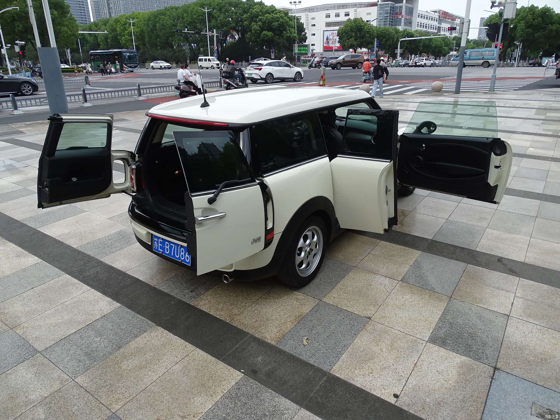 Mini Clubman, 2014 47