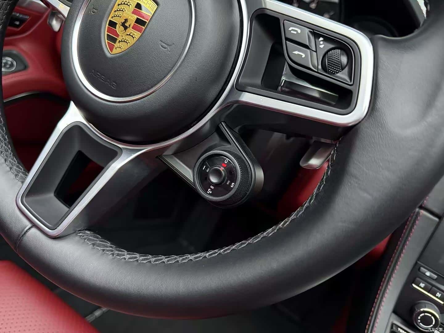 Porsche Boxster, 2022 все фото