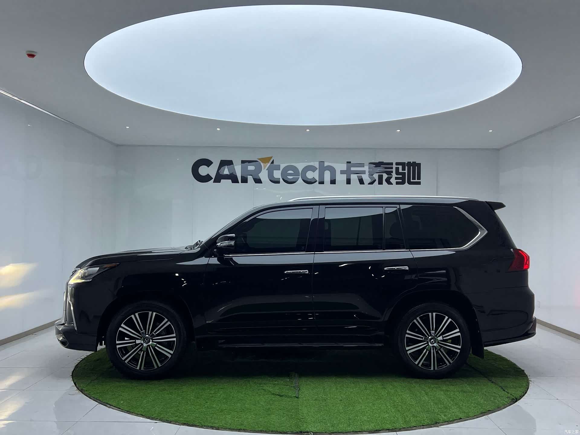 Lexus LX, 2023 все фото