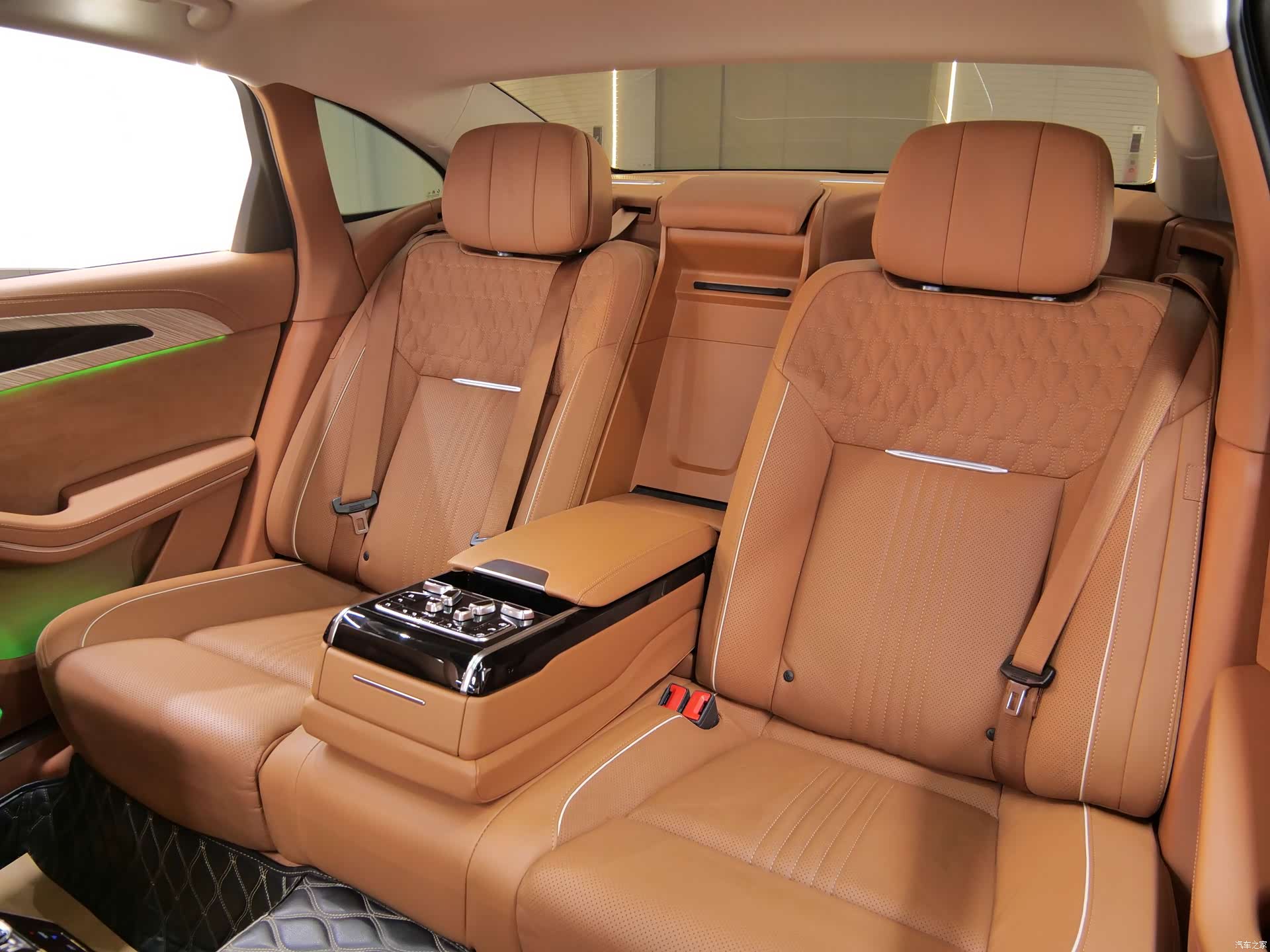Hongqi H9, 2020 13