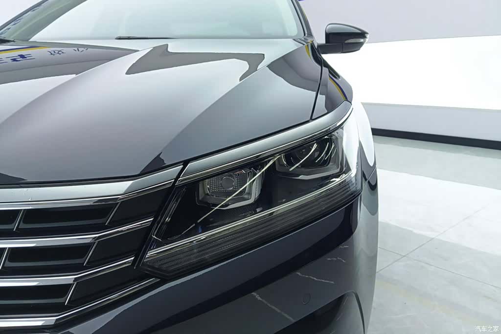 Volkswagen Passat, 2018 все фото