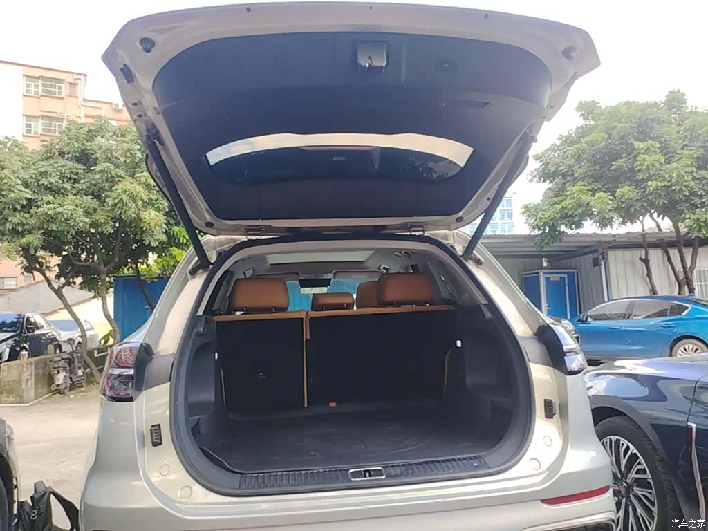 Hongqi HS5, 2023 19