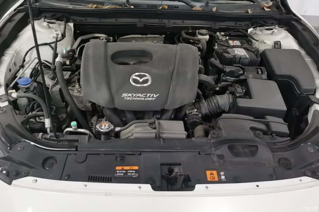 Mazda Mazda3, 2017 10