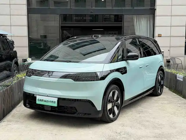 Zeekr MIX 2026 — купить из Китая под заказ