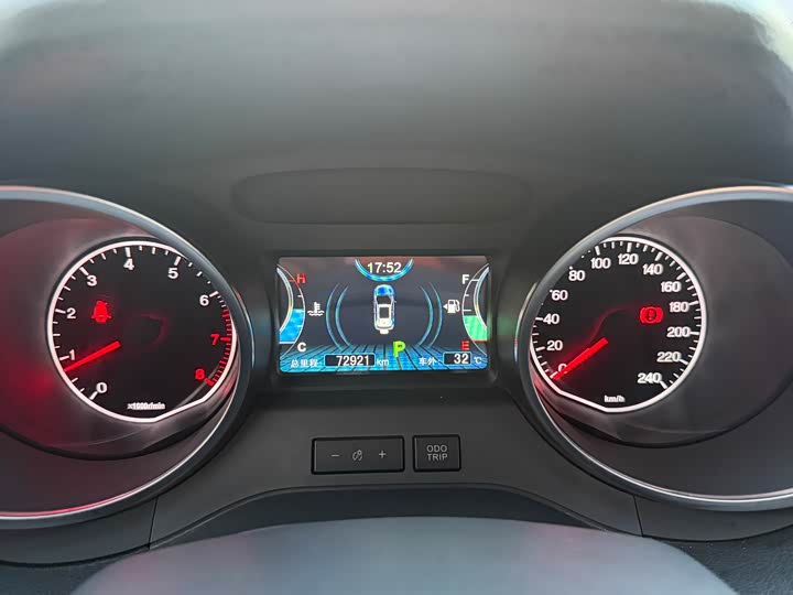 BYD Yuan 2016 1.5L АКПП Люкс