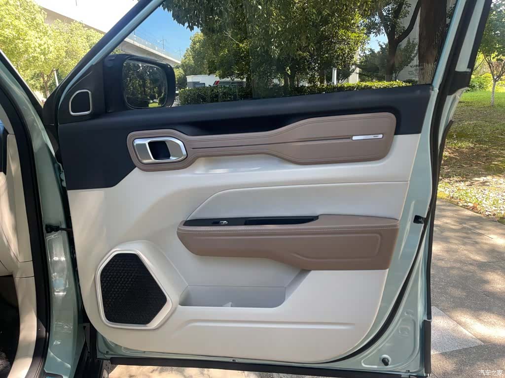 Geely Icon, 2022 15