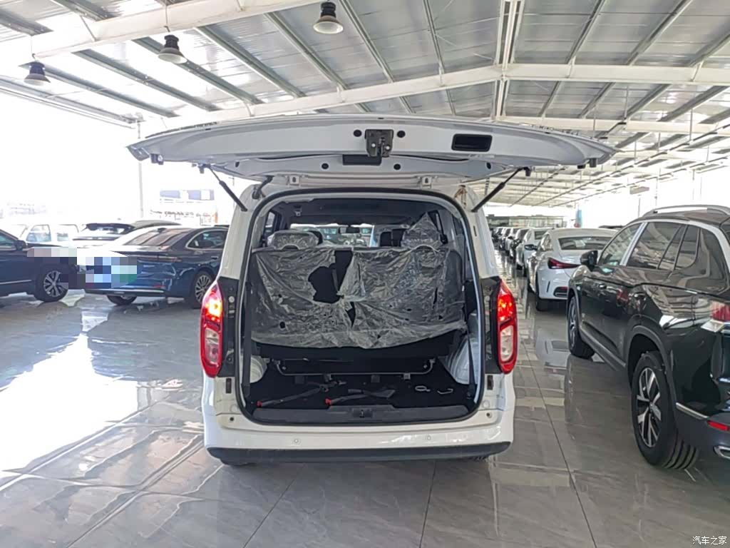 Wuling Hongguang, 2025 19