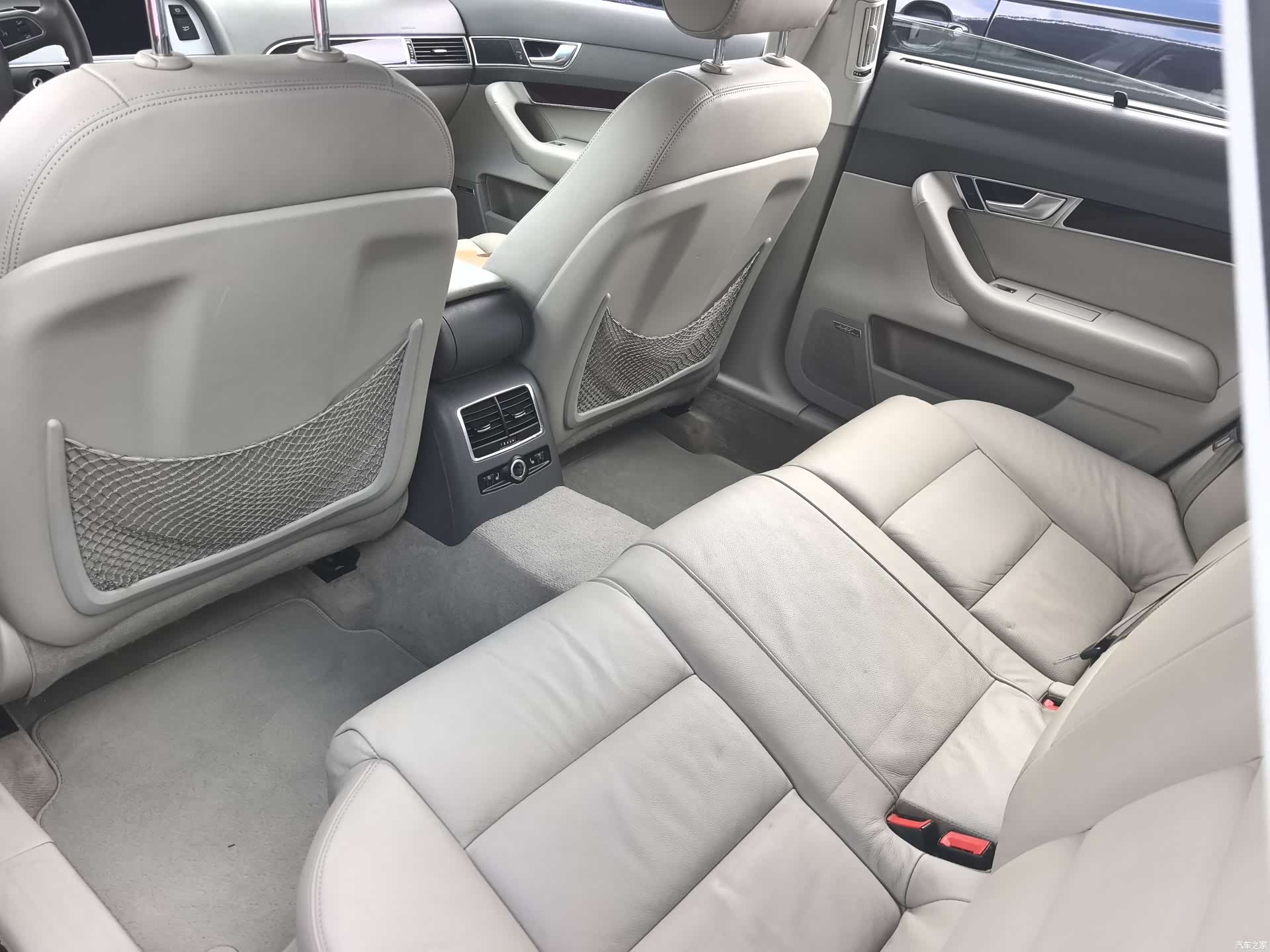 Audi A6L, 2011 8