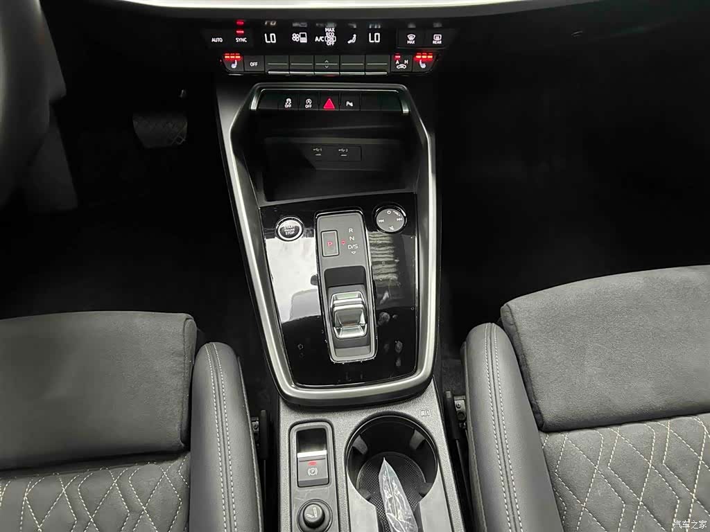 Audi A3, 2023 все фото