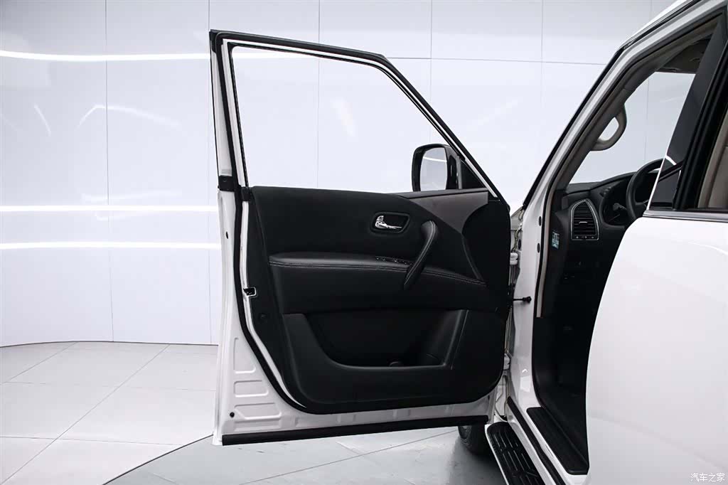 Nissan Patrol, 2020 10