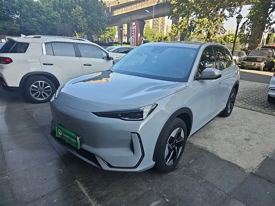 Geely Galaxy Galaxy E5