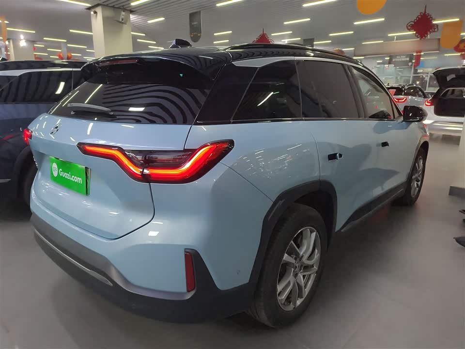 NIO ES6