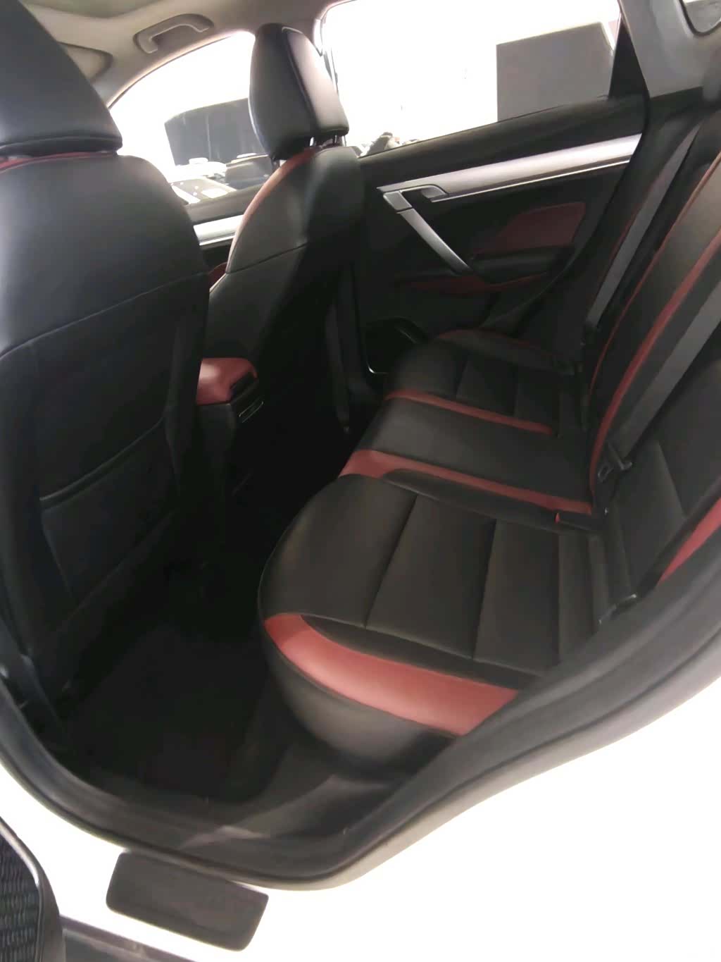 Geely Coolray, 2021 9