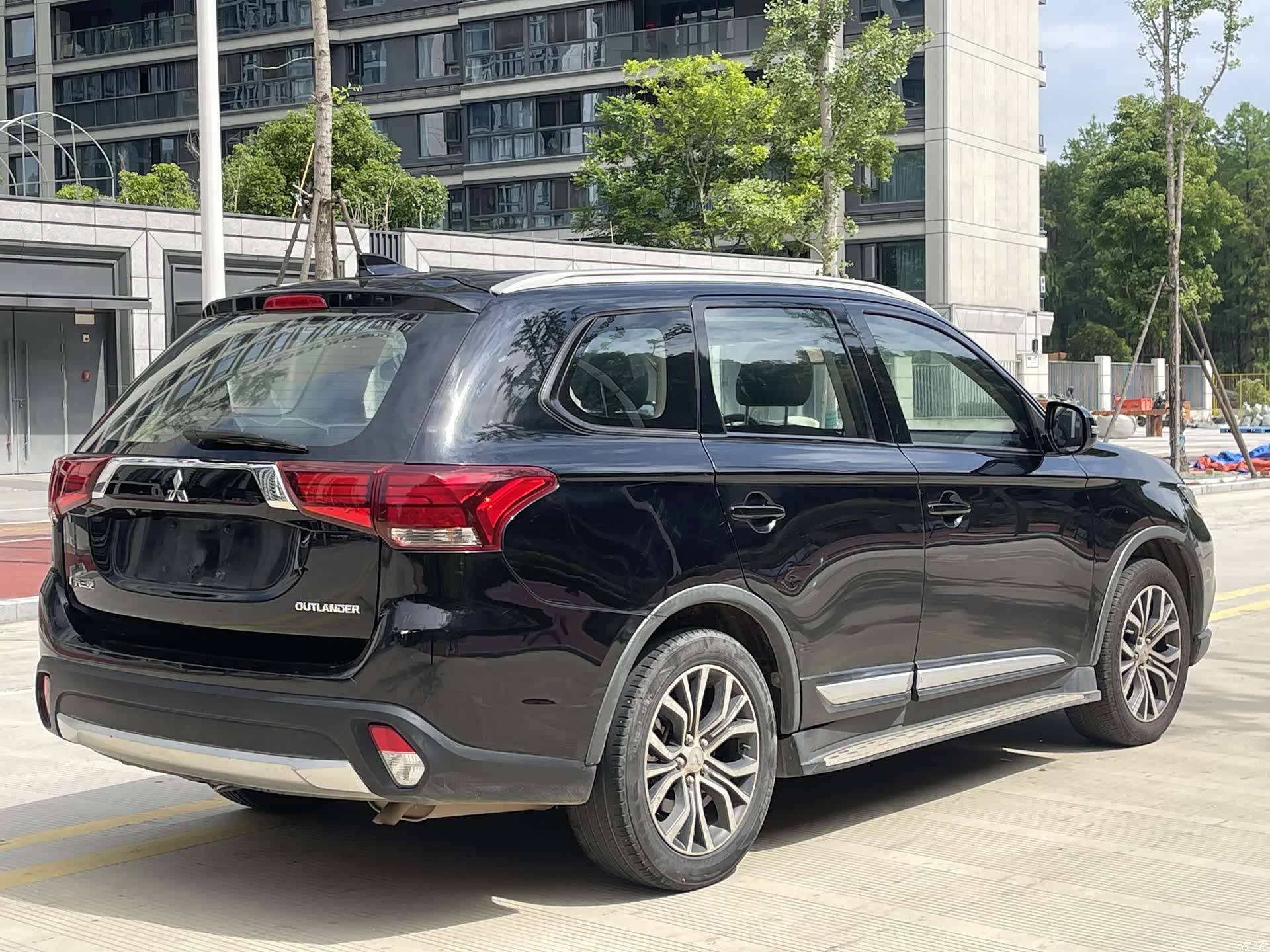 Mitsubishi Outlander, 2018 11