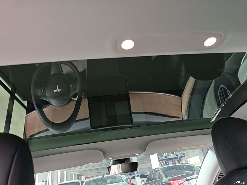 Tesla Model 3, 2023 18