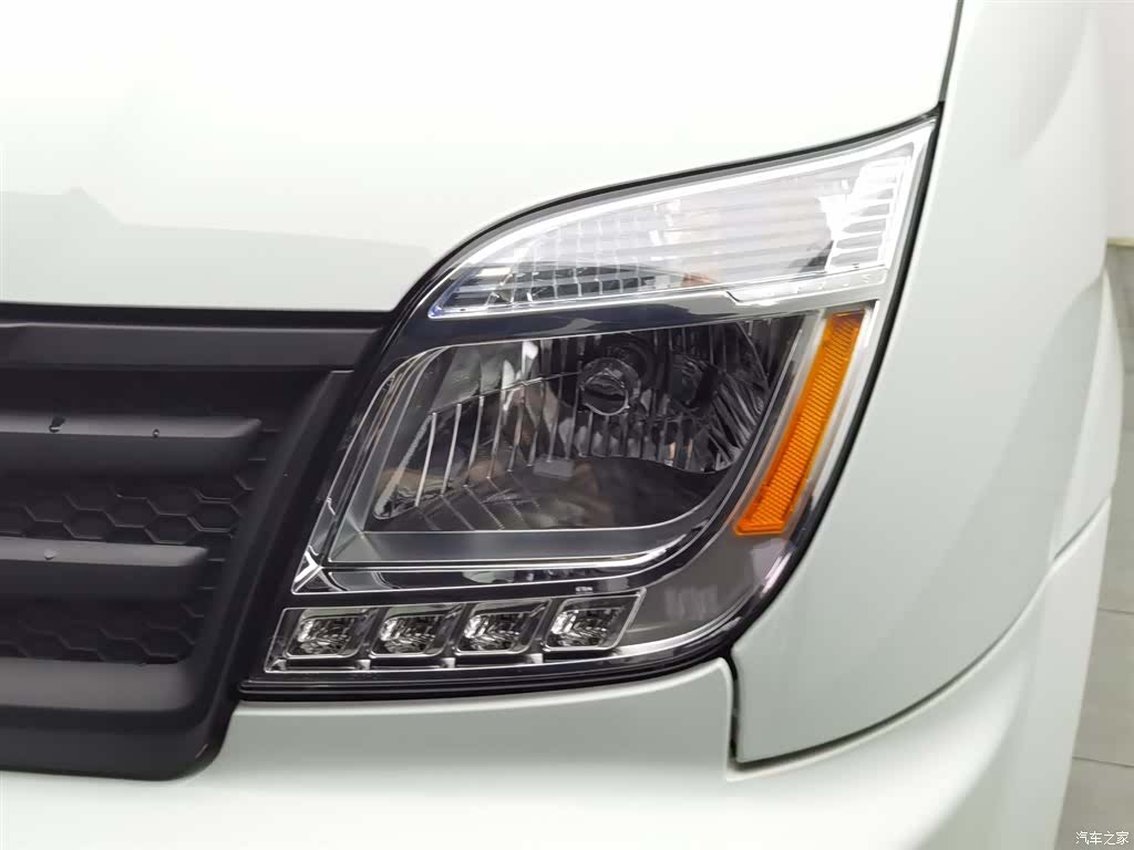 Maxus V80, 2022 7