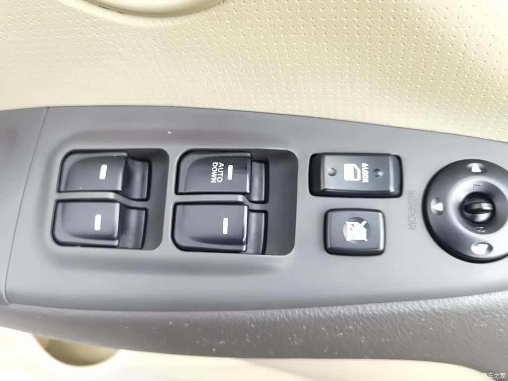 Hyundai GLS, 2010 9