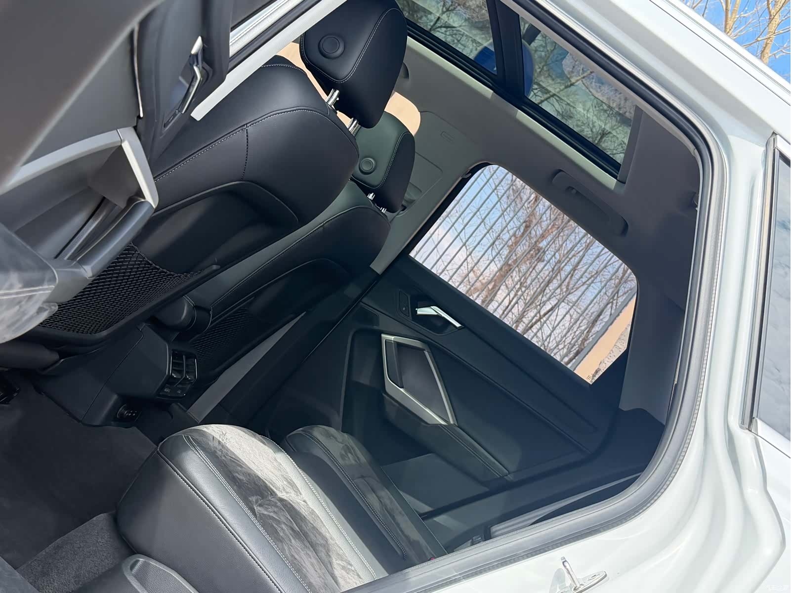 Audi Q3, 2022 11