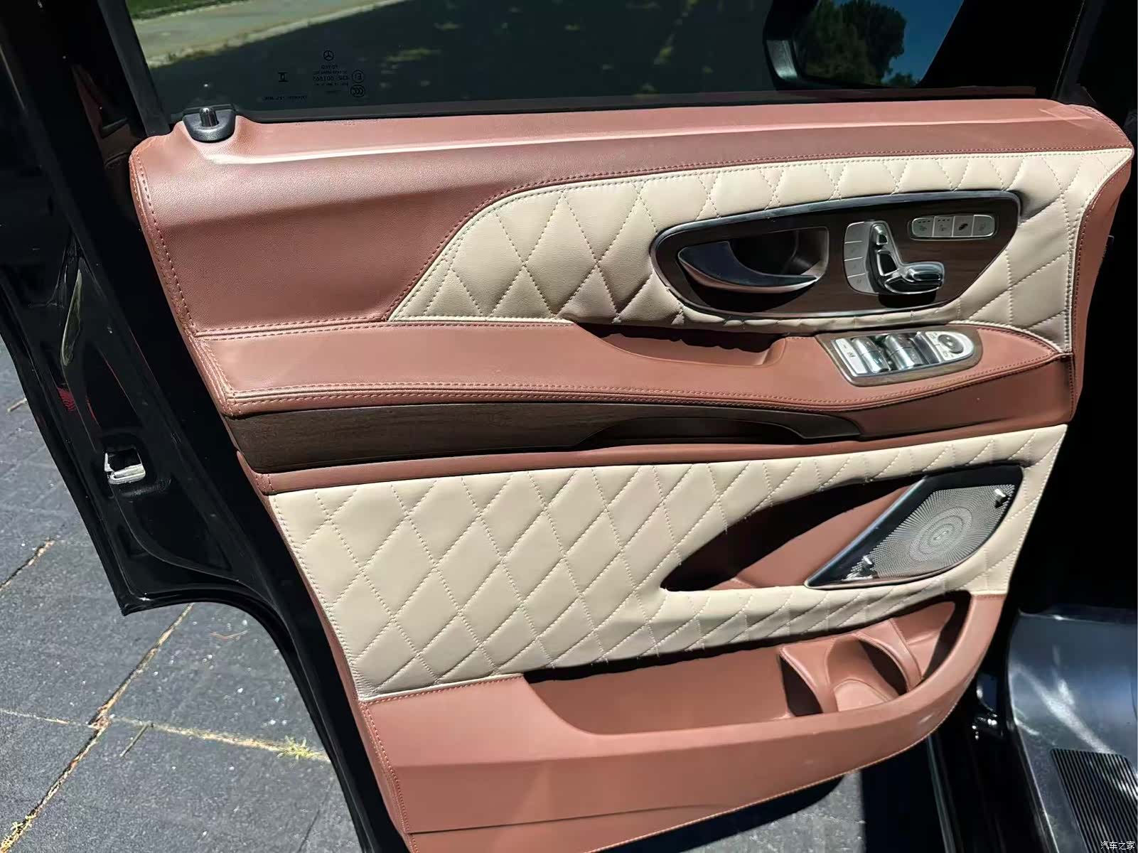 Mercedes-Benz 7, 2023 22