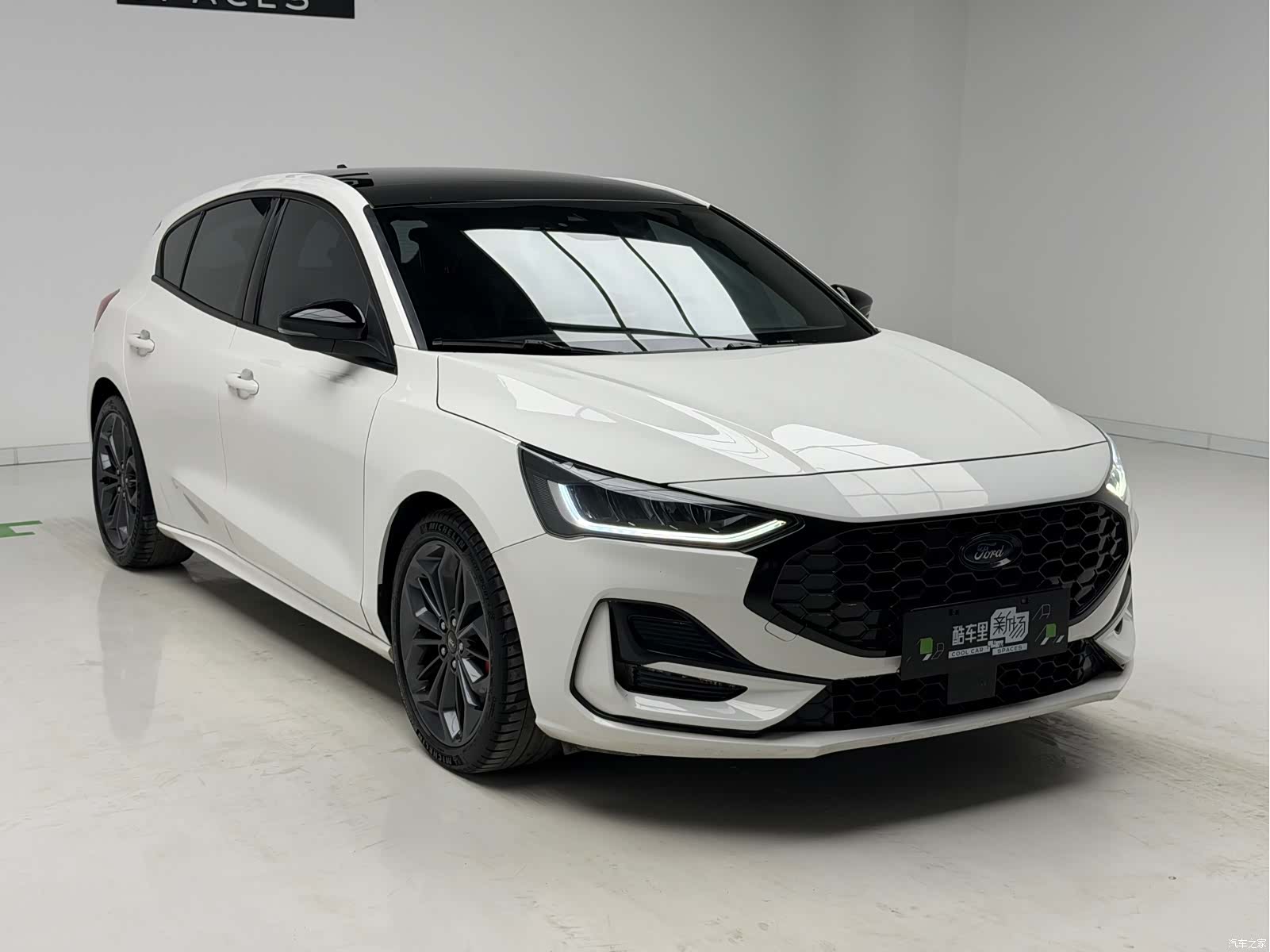 Ford Focus, 2023 3