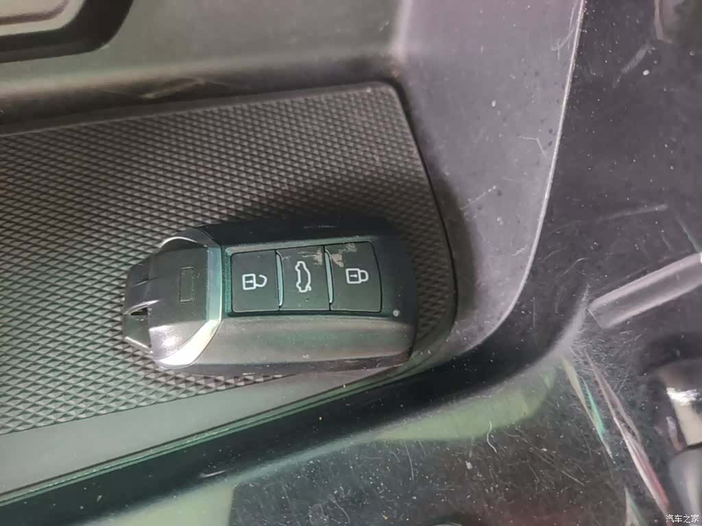 DongFeng AX7, 2022 9