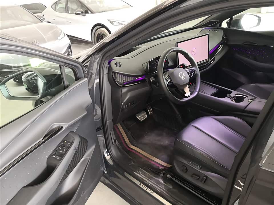 Volkswagen With the crowd 06