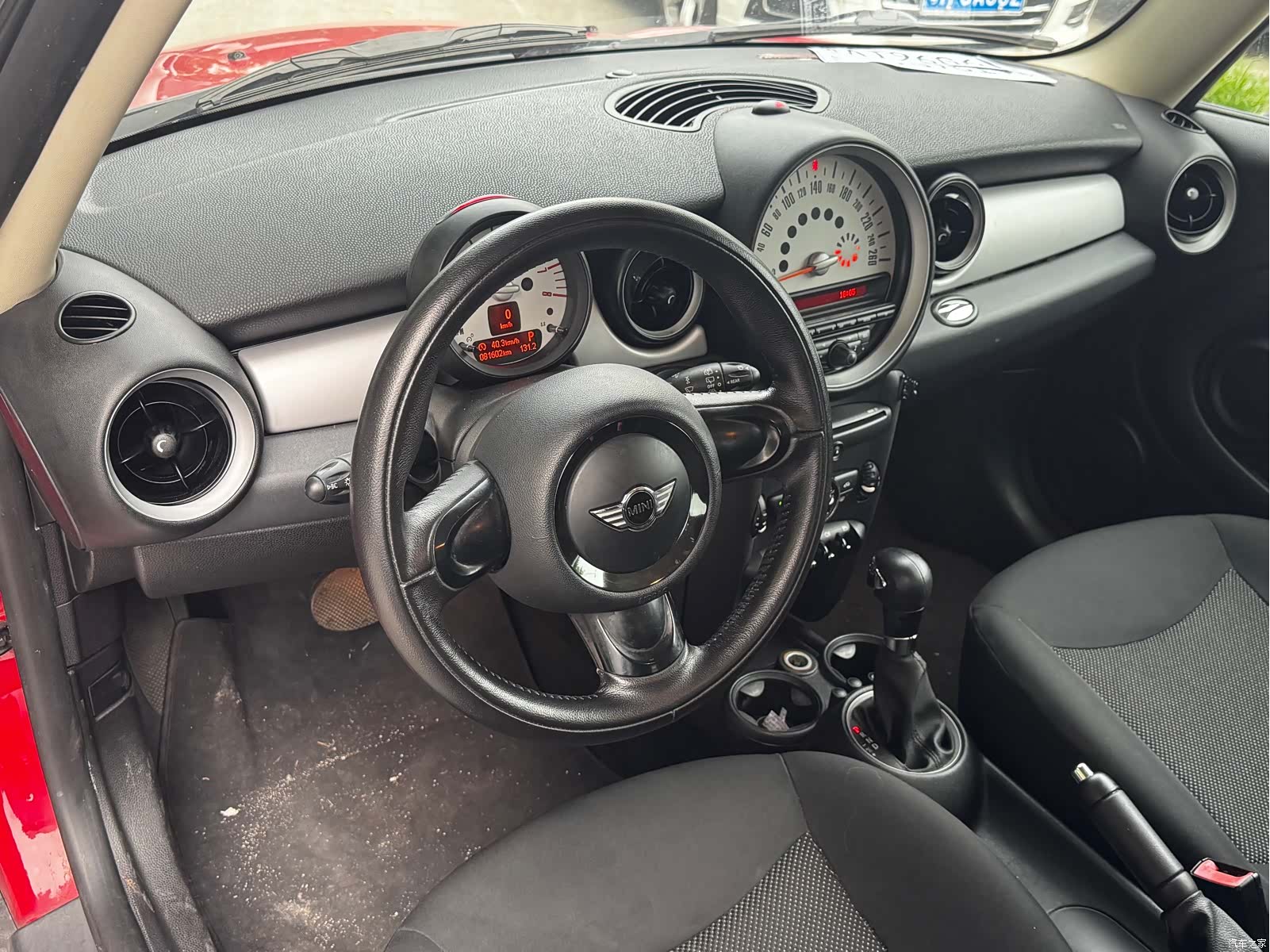 Mini ONE, 2011 8