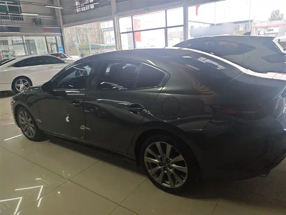 Mazda 3 Angkesaila