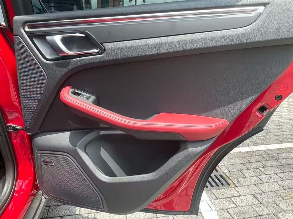Porsche Macan, 2025 12