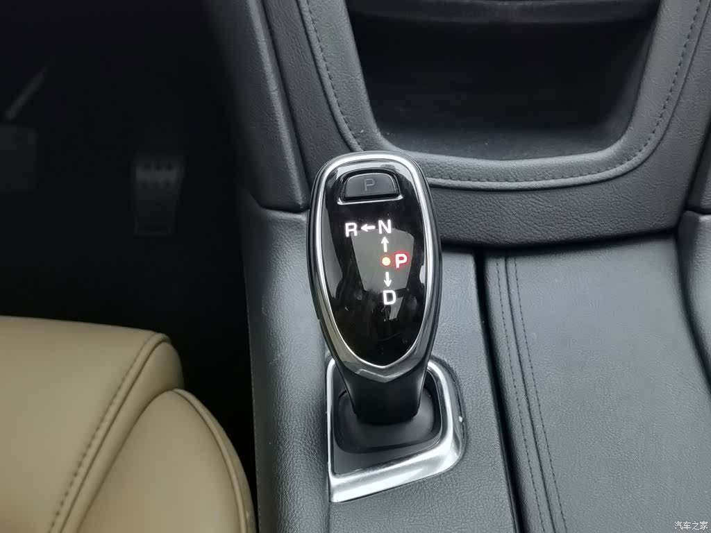 Cadillac XT5, 2018 13