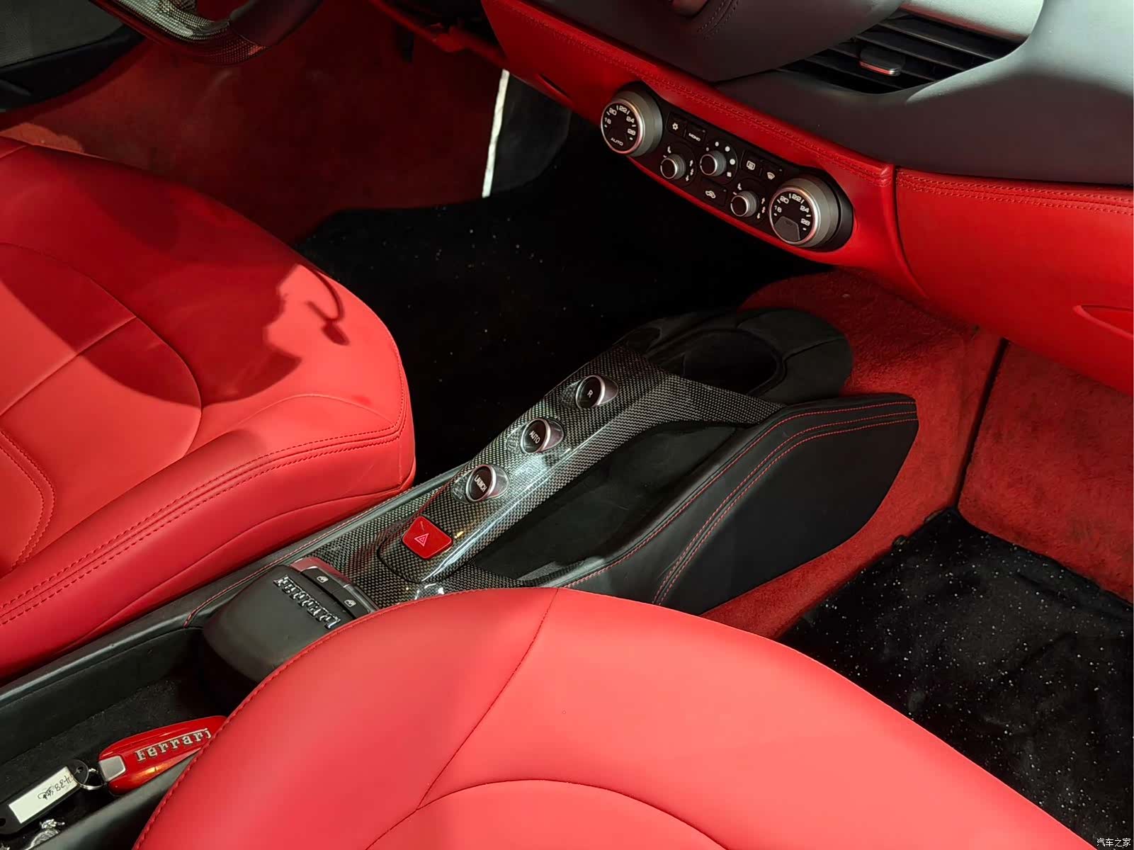Ferrari 488, 2016 11
