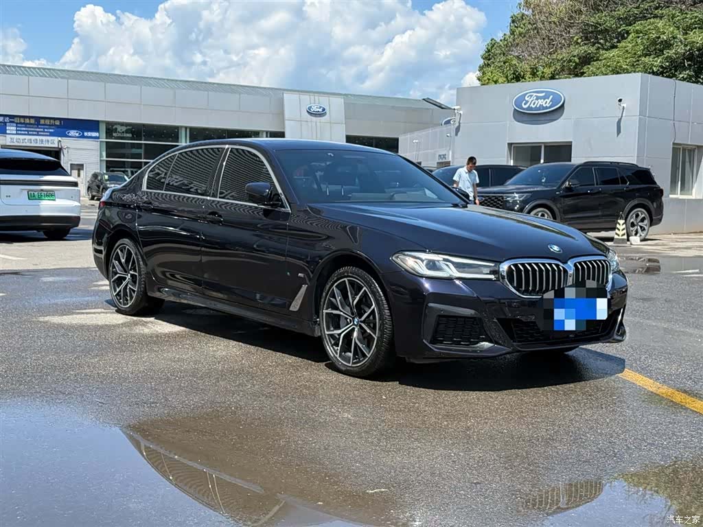 BMW 5 Series, 2022 все фото