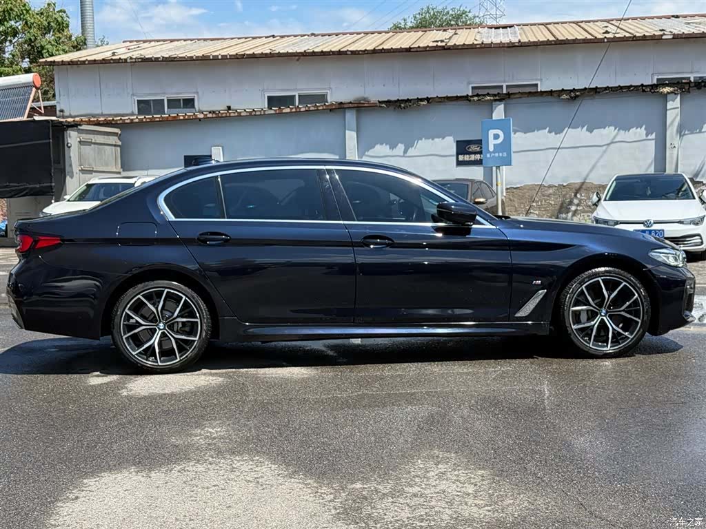 BMW 5 Series, 2022 4